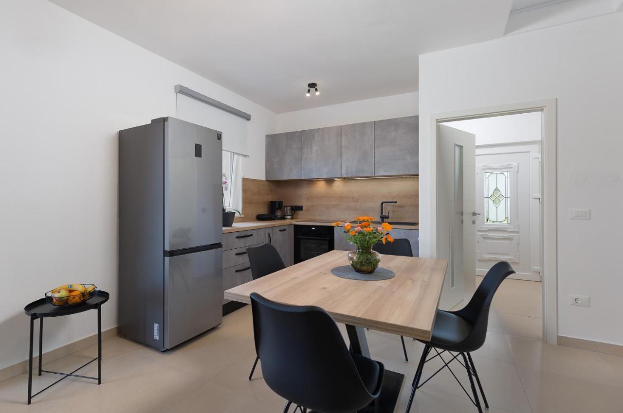 House Anna Apartment Porec Bagian luar foto